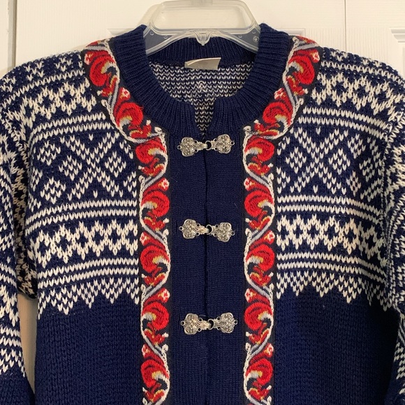 Vintage 1970s Women’s Nordic Evebofoss Wool Folk Cardigan with Hook Closure.  M1 - Picture 2 of 11